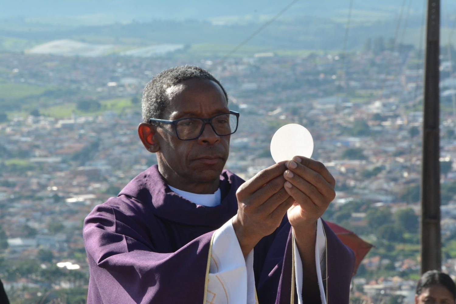 Paróquia celebra a Quaresma com Caminhada Penitencial e bênção do Cruzeiro