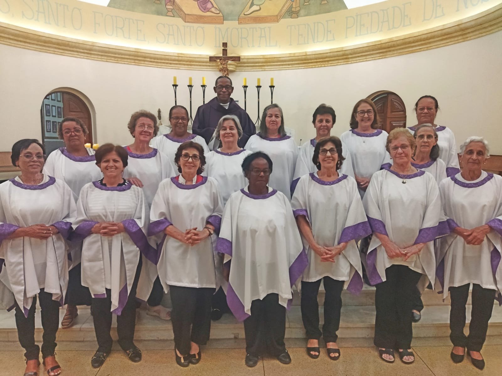 Ministério Extraordinário das Exéquias: Serviço de Fé, Esperança e Caridade em Nossa Comunidade Paroquial